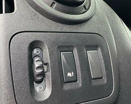 Білий Рено Мастєр, об'ємом двигуна 2.3 л та пробігом 280 тис. км за 15500 $, фото 18 на Automoto.ua