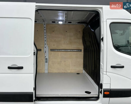 Белый Рено Мастер, объемом двигателя 2.3 л и пробегом 195 тыс. км за 17400 $, фото 12 на Automoto.ua