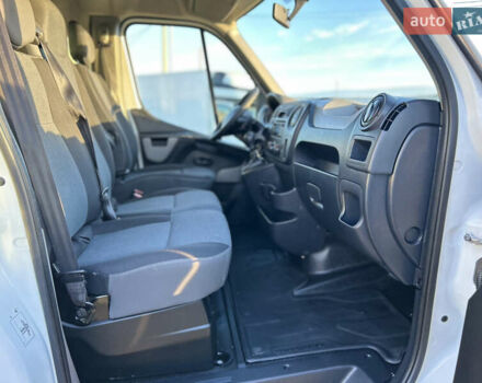 Белый Рено Мастер, объемом двигателя 2.3 л и пробегом 170 тыс. км за 17850 $, фото 29 на Automoto.ua