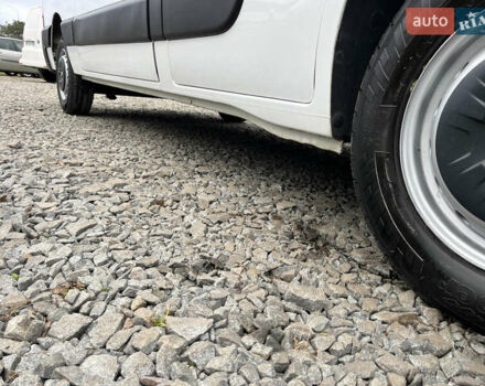 Белый Рено Мастер, объемом двигателя 2.3 л и пробегом 280 тыс. км за 15300 $, фото 56 на Automoto.ua