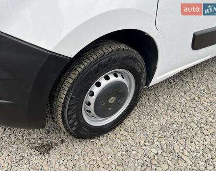 Белый Рено Мастер, объемом двигателя 2.3 л и пробегом 280 тыс. км за 15300 $, фото 14 на Automoto.ua