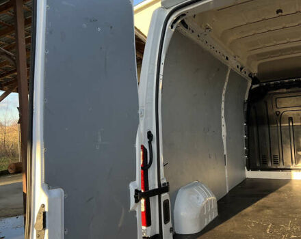 Білий Рено Мастєр, об'ємом двигуна 2.3 л та пробігом 280 тис. км за 18250 $, фото 18 на Automoto.ua