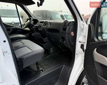 Білий Рено Мастєр, об'ємом двигуна 2.3 л та пробігом 2 тис. км за 16800 $, фото 12 на Automoto.ua