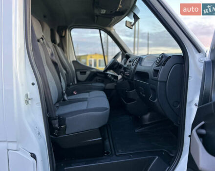 Белый Рено Мастер, объемом двигателя 2.3 л и пробегом 170 тыс. км за 17850 $, фото 34 на Automoto.ua