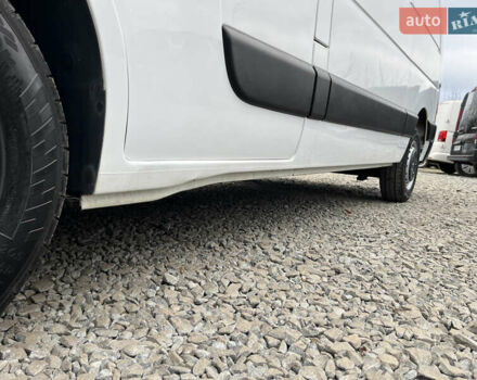 Белый Рено Мастер, объемом двигателя 2.3 л и пробегом 280 тыс. км за 15300 $, фото 52 на Automoto.ua