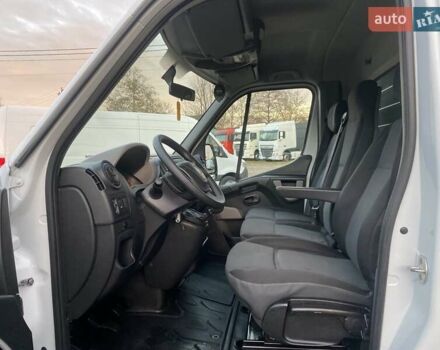 Белый Рено Мастер, объемом двигателя 2.3 л и пробегом 198 тыс. км за 18800 $, фото 41 на Automoto.ua