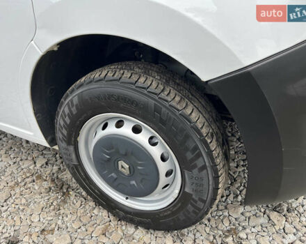 Белый Рено Мастер, объемом двигателя 2.3 л и пробегом 280 тыс. км за 15300 $, фото 19 на Automoto.ua