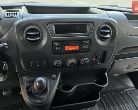 Белый Рено Мастер, объемом двигателя 2.3 л и пробегом 180 тыс. км за 17900 $, фото 13 на Automoto.ua