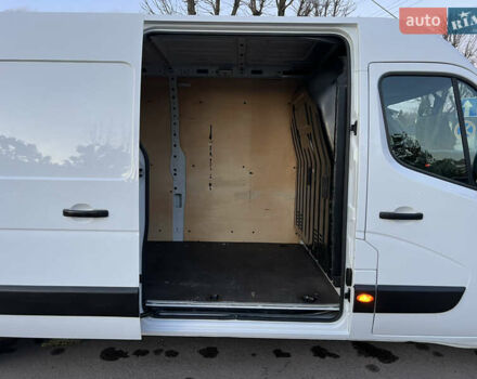 Белый Рено Мастер, объемом двигателя 2.3 л и пробегом 208 тыс. км за 18500 $, фото 55 на Automoto.ua