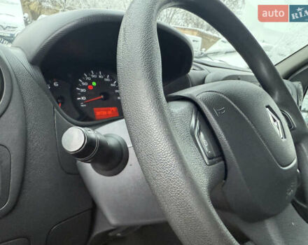 Белый Рено Мастер, объемом двигателя 0 л и пробегом 207 тыс. км за 18700 $, фото 32 на Automoto.ua