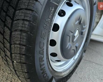 Белый Рено Мастер, объемом двигателя 2.3 л и пробегом 202 тыс. км за 17800 $, фото 44 на Automoto.ua