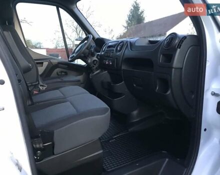 Белый Рено Мастер, объемом двигателя 2.3 л и пробегом 264 тыс. км за 18300 $, фото 9 на Automoto.ua