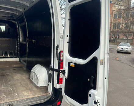 Білий Рено Мастєр, об'ємом двигуна 2.3 л та пробігом 247 тис. км за 15000 $, фото 5 на Automoto.ua