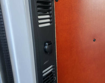 Белый Рено Мастер, объемом двигателя 2.3 л и пробегом 260 тыс. км за 16800 $, фото 25 на Automoto.ua