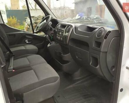 Белый Рено Мастер, объемом двигателя 2.3 л и пробегом 142 тыс. км за 18650 $, фото 15 на Automoto.ua