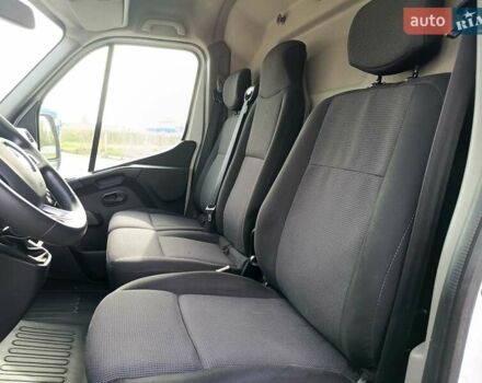 Белый Рено Мастер, объемом двигателя 2.3 л и пробегом 240 тыс. км за 16950 $, фото 14 на Automoto.ua