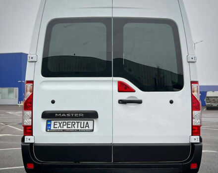 Белый Рено Мастер, объемом двигателя 2.3 л и пробегом 344 тыс. км за 17500 $, фото 3 на Automoto.ua