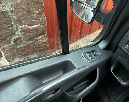 Белый Рено Мастер, объемом двигателя 2.3 л и пробегом 253 тыс. км за 19000 $, фото 10 на Automoto.ua