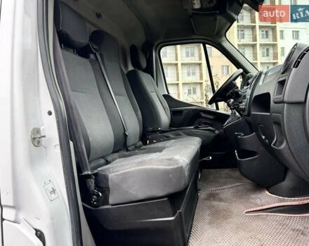 Білий Рено Мастєр, об'ємом двигуна 2.3 л та пробігом 401 тис. км за 17500 $, фото 7 на Automoto.ua