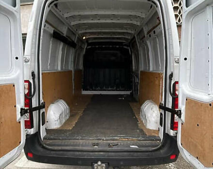 Белый Рено Мастер, объемом двигателя 2.3 л и пробегом 230 тыс. км за 18700 $, фото 5 на Automoto.ua