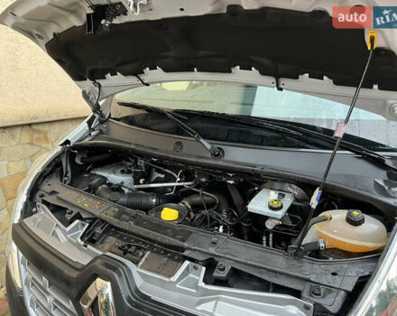 Белый Рено Мастер, объемом двигателя 2.3 л и пробегом 253 тыс. км за 19000 $, фото 37 на Automoto.ua