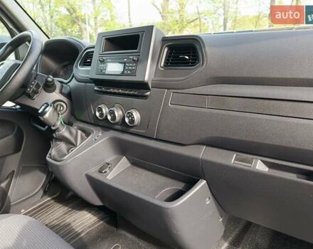 Белый Рено Мастер, объемом двигателя 2.3 л и пробегом 240 тыс. км за 16950 $, фото 13 на Automoto.ua