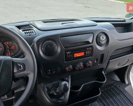 Белый Рено Мастер, объемом двигателя 2.3 л и пробегом 202 тыс. км за 17800 $, фото 8 на Automoto.ua