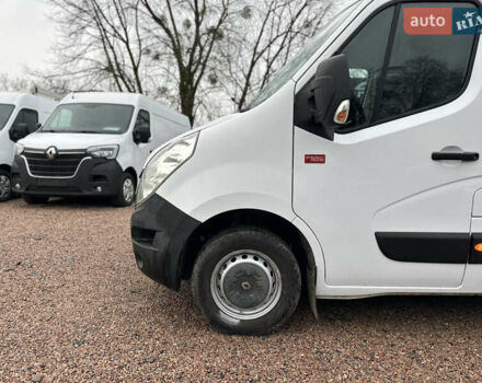 Белый Рено Мастер, объемом двигателя 2.3 л и пробегом 187 тыс. км за 18500 $, фото 4 на Automoto.ua