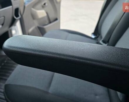 Белый Рено Мастер, объемом двигателя 2.3 л и пробегом 202 тыс. км за 17800 $, фото 13 на Automoto.ua