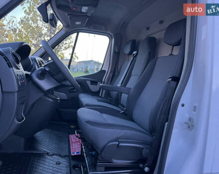 Белый Рено Мастер, объемом двигателя 2.3 л и пробегом 208 тыс. км за 18500 $, фото 43 на Automoto.ua