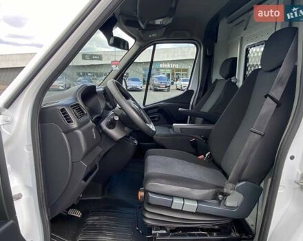 Рено Мастер 2019 в Львове на Automoto.ua Белый Рено Мастер, объемом двигателя 2.3 л и пробегом 294 тыс. км за 19650 $, фото 12 на Automoto.ua