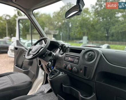 Білий Рено Мастєр, об'ємом двигуна 2.3 л та пробігом 211 тис. км за 18950 $, фото 22 на Automoto.ua