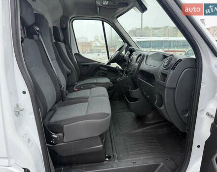 Белый Рено Мастер, объемом двигателя 0 л и пробегом 207 тыс. км за 18700 $, фото 43 на Automoto.ua