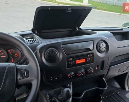 Белый Рено Мастер, объемом двигателя 2.3 л и пробегом 202 тыс. км за 17800 $, фото 15 на Automoto.ua