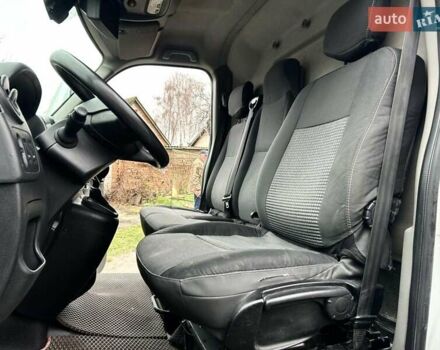 Білий Рено Мастєр, об'ємом двигуна 2.3 л та пробігом 401 тис. км за 17500 $, фото 4 на Automoto.ua