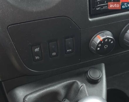 Белый Рено Мастер, объемом двигателя 2.3 л и пробегом 299 тыс. км за 21499 $, фото 32 на Automoto.ua