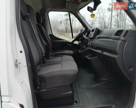 Белый Рено Мастер, объемом двигателя 2.3 л и пробегом 240 тыс. км за 16150 $, фото 13 на Automoto.ua