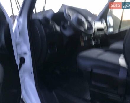 Белый Рено Мастер, объемом двигателя 2.3 л и пробегом 264 тыс. км за 18300 $, фото 7 на Automoto.ua
