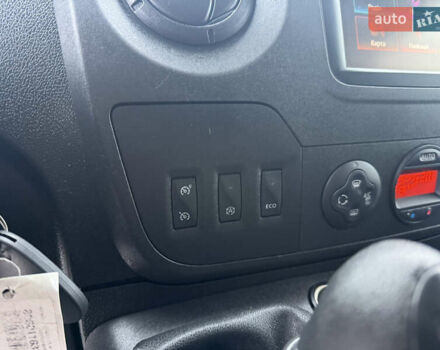 Белый Рено Мастер, объемом двигателя 0 л и пробегом 207 тыс. км за 18700 $, фото 30 на Automoto.ua