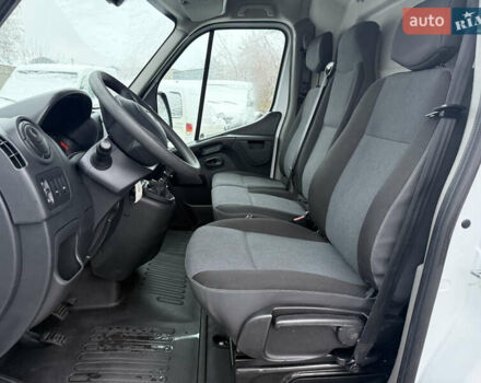 Белый Рено Мастер, объемом двигателя 0 л и пробегом 207 тыс. км за 18700 $, фото 28 на Automoto.ua