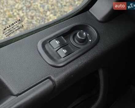 Белый Рено Мастер, объемом двигателя 2.3 л и пробегом 299 тыс. км за 21499 $, фото 35 на Automoto.ua