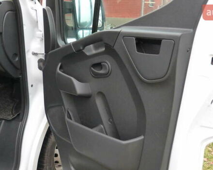 Білий Рено Мастєр, об'ємом двигуна 2.3 л та пробігом 212 тис. км за 18500 $, фото 12 на Automoto.ua