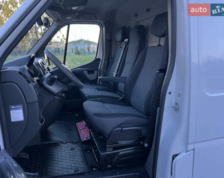 Белый Рено Мастер, объемом двигателя 2.3 л и пробегом 208 тыс. км за 18500 $, фото 31 на Automoto.ua