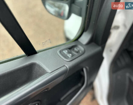 Белый Рено Мастер, объемом двигателя 2.3 л и пробегом 187 тыс. км за 18500 $, фото 11 на Automoto.ua