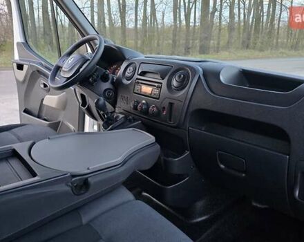 Белый Рено Мастер, объемом двигателя 2.3 л и пробегом 202 тыс. км за 17800 $, фото 30 на Automoto.ua