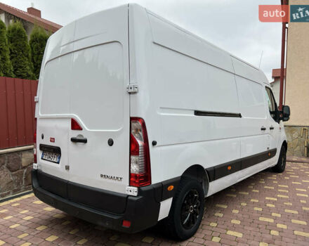 Белый Рено Мастер, объемом двигателя 2.3 л и пробегом 253 тыс. км за 19000 $, фото 3 на Automoto.ua