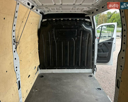 Білий Рено Мастєр, об'ємом двигуна 2.3 л та пробігом 211 тис. км за 18950 $, фото 26 на Automoto.ua