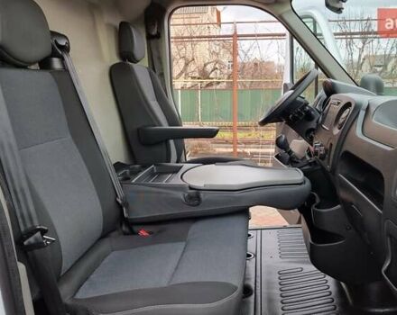 Белый Рено Мастер, объемом двигателя 2.3 л и пробегом 235 тыс. км за 18700 $, фото 42 на Automoto.ua