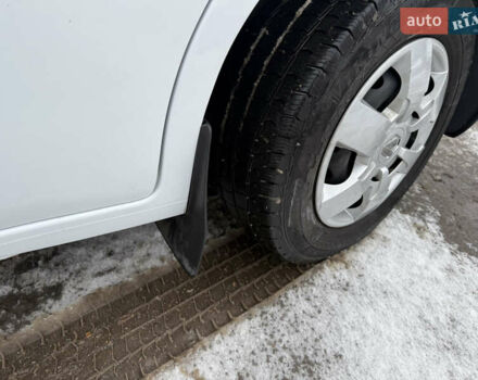 Белый Рено Мастер, объемом двигателя 0 л и пробегом 207 тыс. км за 18700 $, фото 16 на Automoto.ua