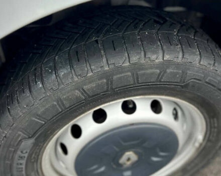 Белый Рено Мастер, объемом двигателя 2.3 л и пробегом 344 тыс. км за 17500 $, фото 14 на Automoto.ua